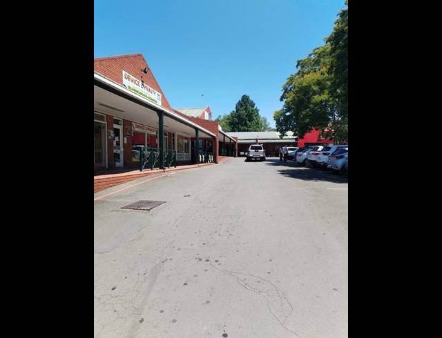 RETAIL PROPERTY TO RENT IN PRESTBURY